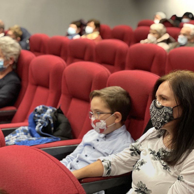 Fellobbant a szeretet lángja 17